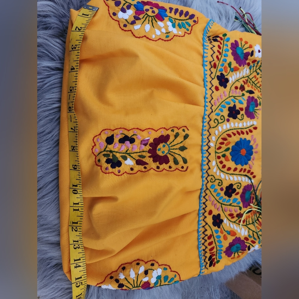 Yellow embriodered Mexican purse - Picture 5 of 7
